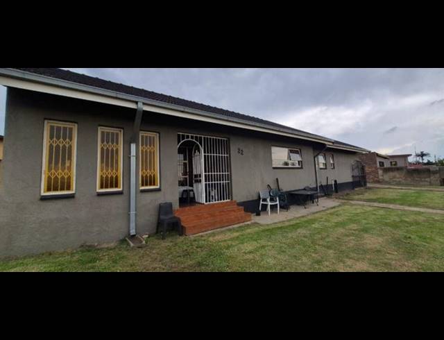 3 BEDROOM HOUSE FOR SALE IN BIRCHLEIGH
